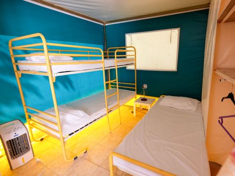 BUNGALOW TOILÉ 5 personnes - KIWI