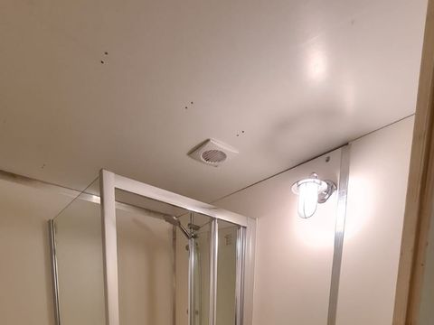 BUNGALOW TOILÉ 5 personnes - KIWI