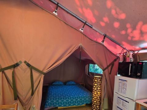 Tente en toile et en bois 2 personnes - Lodge Cocoon River 28m2 (2 ch - 5pers) (sans sanitaires) + terrasse