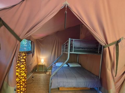 Tente en toile et en bois 2 personnes - Lodge Cocoon River 28m2 (2 ch - 5pers) (sans sanitaires) + terrasse