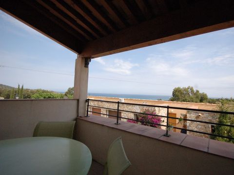 Appartement 5 personnes - (max. 4 adultes) Belgodere Capra Scorsa 986980