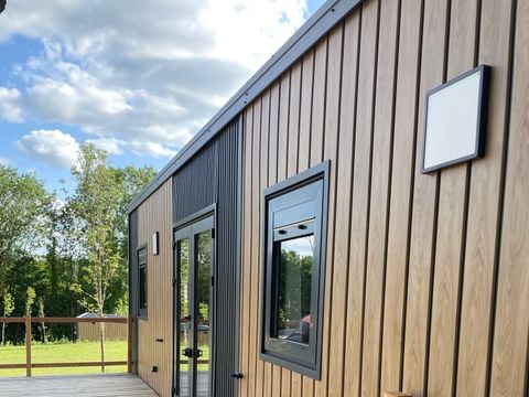 MOBILHOME 4 personnes - Cottage avec terrasse 2ch/2sdb et spa privatif au Camp'hôtel du Perche Bellêmois