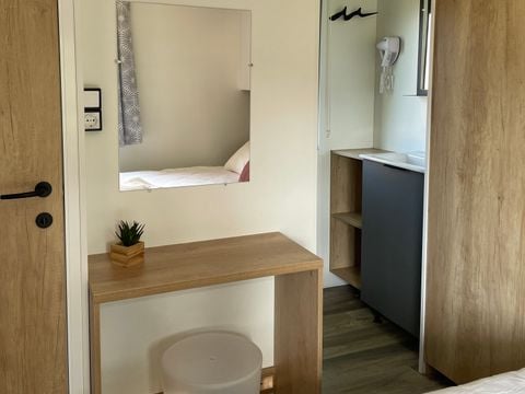 Bungalow 4 personnes - Location Appart camp' Hôtel avec terrasse 2ch/2sdb/Cuisine/Salon/Prestation hôtelière