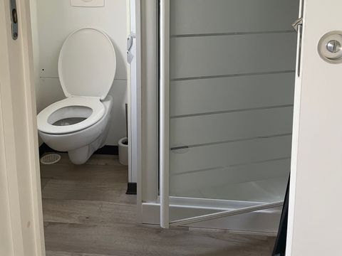 Mobilhome 5 personnes - Cottage 5pers: 2 chambres / 2 salles de bain avec spa privatif (4 Couchages+ 1 lit superposé ENFANT
