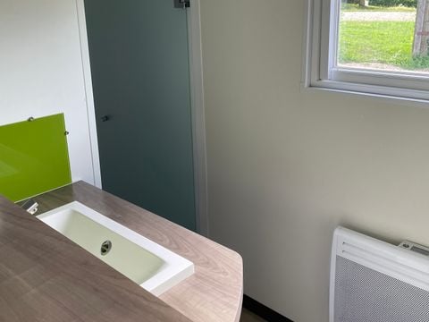 Mobilhome 5 personnes - Cottage 5pers: 2 chambres / 2 salles de bain avec spa privatif (4 Couchages+ 1 lit superposé ENFANT
