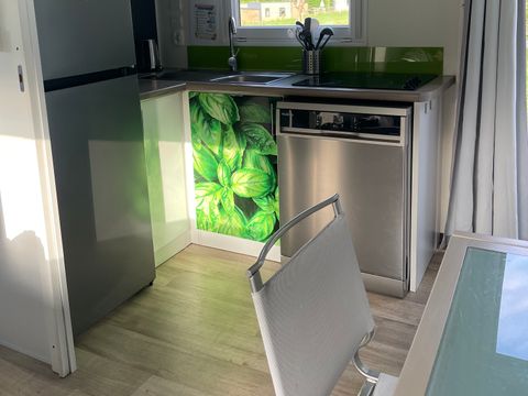 Mobilhome 5 personnes - Cottage 5pers: 2 chambres / 2 salles de bain avec spa privatif (4 Couchages+ 1 lit superposé ENFANT
