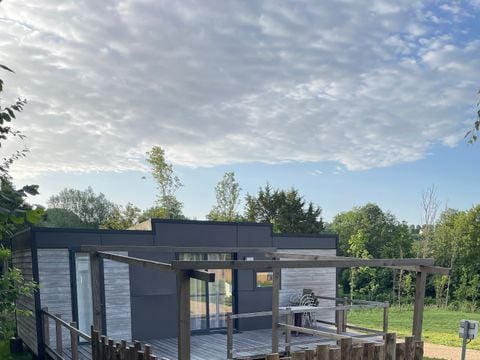 Mobilhome 5 personnes - Cottage 5pers: 2 chambres / 2 salles de bain avec spa privatif (4 Couchages+ 1 lit superposé ENFANT
