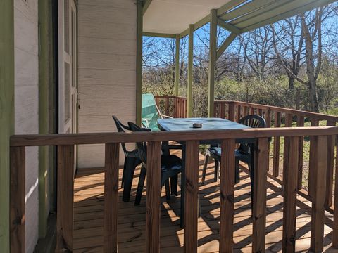 CHALET 5 personnes - 2 chambres (samedi à samedi du 06/07/24 au 31/08/24) 5 pers