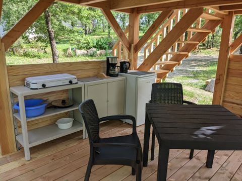 HÉBERGEMENT INSOLITE 2 personnes - Cabane sur pilotis 1/2 pers. - (3 nuits minimum en Juillet et Août)