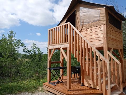 HÉBERGEMENT INSOLITE 2 personnes - Cabane sur pilotis 1/2 pers. - (3 nuits minimum en Juillet et Août)