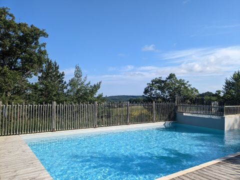 MOBILHOME 4 personnes - toilé sans sanitaires (arrivée samedi en pleine saison)