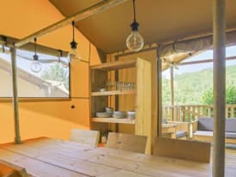 TENTE TOILE ET BOIS 5 personnes - Grives