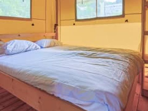 Tente en toile et en bois 5 personnes - Grives