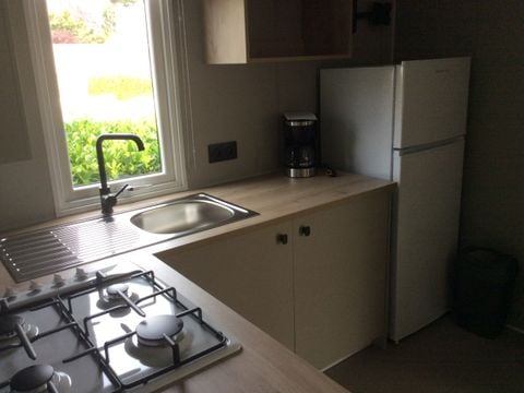 MOBILHOME 6 personnes - 6 pers 3 chambres Terrasse semi couverte 8 .80 m x 3.70 m 6 Lave-vaisselle et Tv incluse