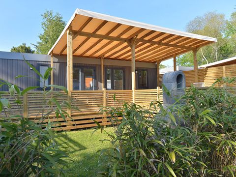 MOBILHOME 6 personnes - Mobil-home | Premium | 3 Ch. | 6 Pers. | Terrasse surélevée | 2 SDB | TV