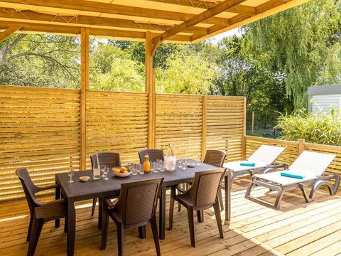MOBILHOME 6 personnes - Mobil-home | Premium | 3 Ch. | 6 Pers. | Terrasse surélevée | 2 SDB | TV