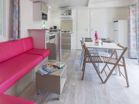 MOBILHOME 8 personnes -  Mobil-home | Premium | 4 Ch. | 8 Pers. | Terrasse surélevée | 1 SDB | TV