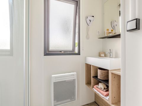 Mobilhome 6 personnes - PRESTA+Kids - 3 chambres - 2 salles de bain 40m² - TV - Clim