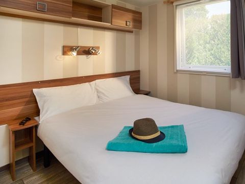 MOBILHOME 8 personnes - Classic | 3 Ch. | 6/8 Pers. | Terrasse surélevée non couverte | 1 SDB