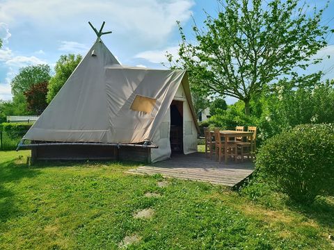 Tente en toile et en bois 2 personnes - Tipi - sans sanitaires
