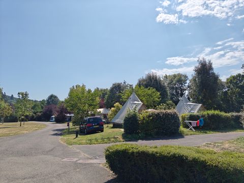 Tente en toile et en bois 2 personnes - Tipi - sans sanitaires