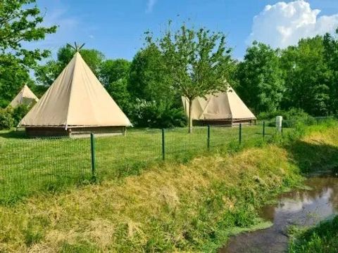 Tente en toile et en bois 2 personnes - Tipi - sans sanitaires