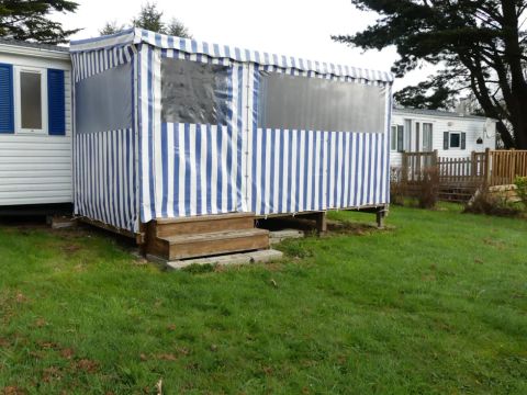 Mobilhome 4 personnes - 2 chambres - terrasse couverte et fermée