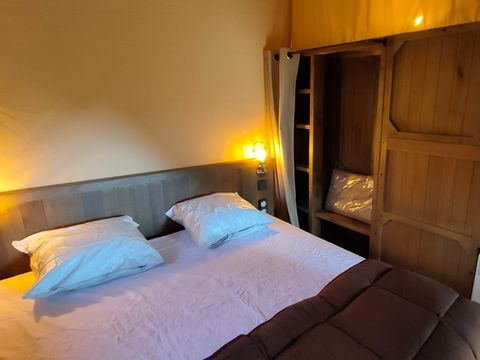 Tente en toile et en bois 5 personnes - Lodge Kenya 34 (sans sanitaires)