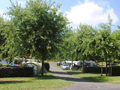 Emplacement - Tente + VAN (5 m long)
