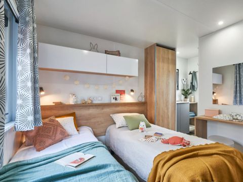 MOBILHOME 4 personnes - LUXE ANDIA (avec Spa et linge de lit fournis)