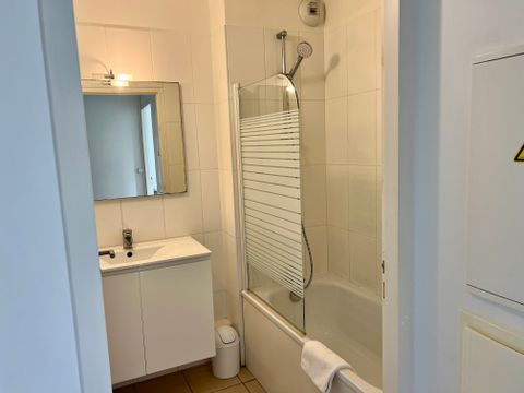 APPARTEMENT 4 personnes - Appartement FLORES 2-4 personnes