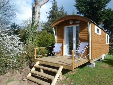 HÉBERGEMENT INSOLITE 4 personnes - LA ROULOTTE