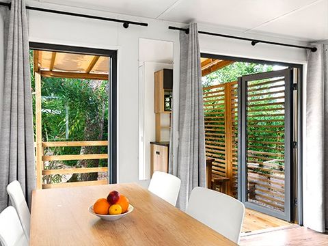 MOBILHOME 4 personnes - Premium | 2 Ch. | 4 Pers. | Terrasse Surélevée | TV