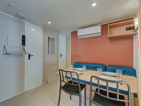 MOBILHOME 6 personnes - Comfort XL | 2 Ch. | 4/6 Pers. | Terrasse surélévée non couverte | Clim. | TV