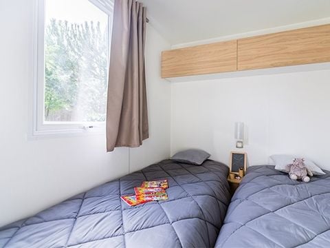 MOBILHOME 6 personnes - Premium | 3 Ch. | 6 Pers. | Terrasse surélevée | Clim. | TV