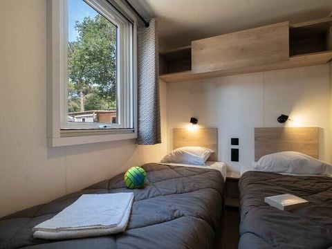 MOBILHOME 6 personnes - Mobil-home | Comfort | 3 Ch. | 6 Pers. | Terrasse couverte | 1 SDB | Clim. | TV