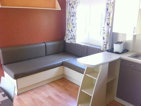 Mobilhome 4 personnes - 30m² N°50 - 2 chambres - Samedi au Samedi