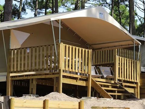 Tente en toile et en bois 5 personnes - Lodge - sans sanitaire LG5