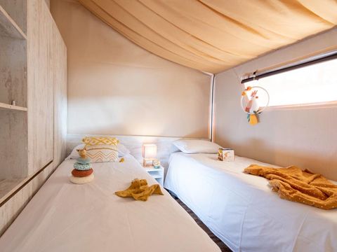 Tente en toile et en bois 4 personnes - Lodge Maasai