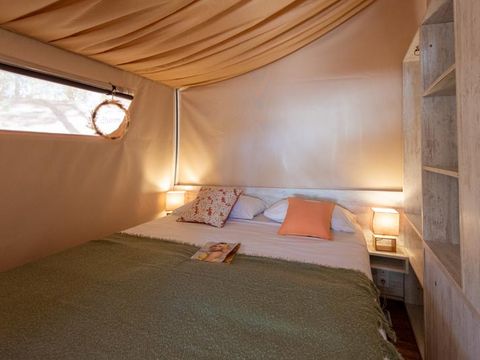 Tente en toile et en bois 4 personnes - Lodge Maasai