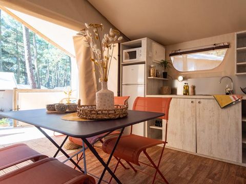 Tente en toile et en bois 4 personnes - Lodge Maasai
