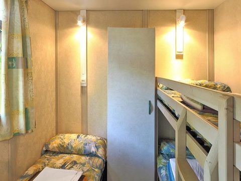 CHALET 5 personnes - 5 places - 2 chambres ( Clim Tv Ménage )