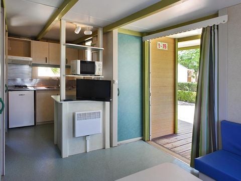 CHALET 5 personnes - 5 places - 2 chambres ( Clim Tv Ménage )