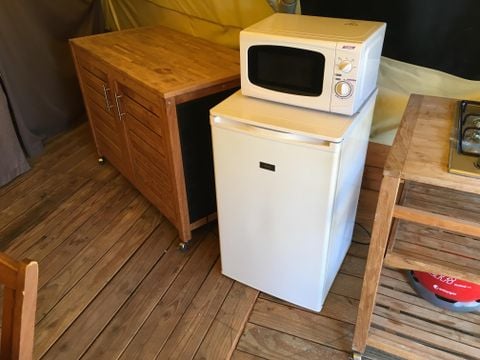HÉBERGEMENT INSOLITE 2 personnes - TIPI 2 chambres sans sanitaire