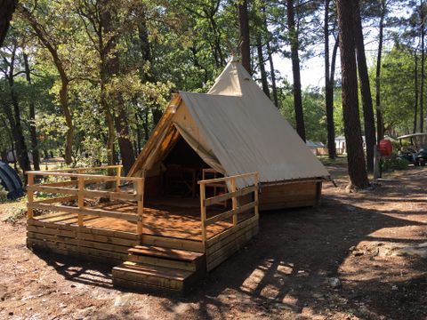 HÉBERGEMENT INSOLITE 4 personnes - TIPI 2 chambres sans sanitaire