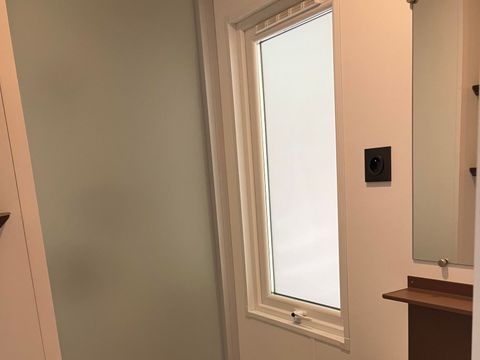 MOBILHOME 4 personnes -  PREMIUM MONTSEREIN Climatisé- 2 chambres+ lave-vaisselle + TV  (2 adultes max+2 enfants)