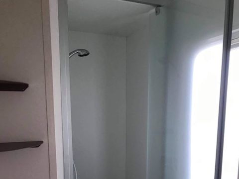 MOBILHOME 6 personnes - PREMIUM MONTMIRAIL Climatisé- 3 chambres + lave-vaisselle + TV (4 adultes max+2 enfants)