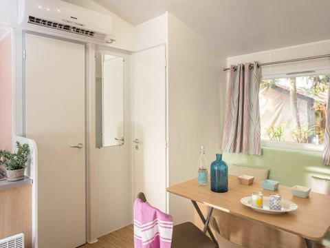 MOBILHOME 6 personnes - Comfort | 3 Chambres | Capacité 6 personnes | Terrasse surélevée| 1 Salle de bain | Climatisation