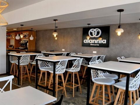 Alannia El Pinar - Camping Girona