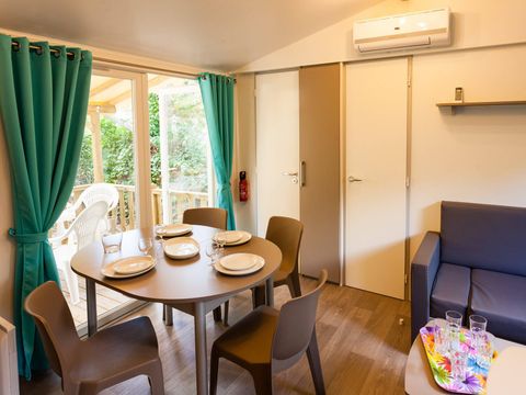 MOBILHOME 4 personnes - Mobil-home | Comfort | 2 Ch. | 4 Pers. | Terrasse surélevée | Clim.